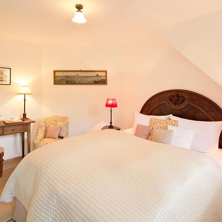 Romantik Hotel Landhaus Baerenmuehle Frankenau Room photo
